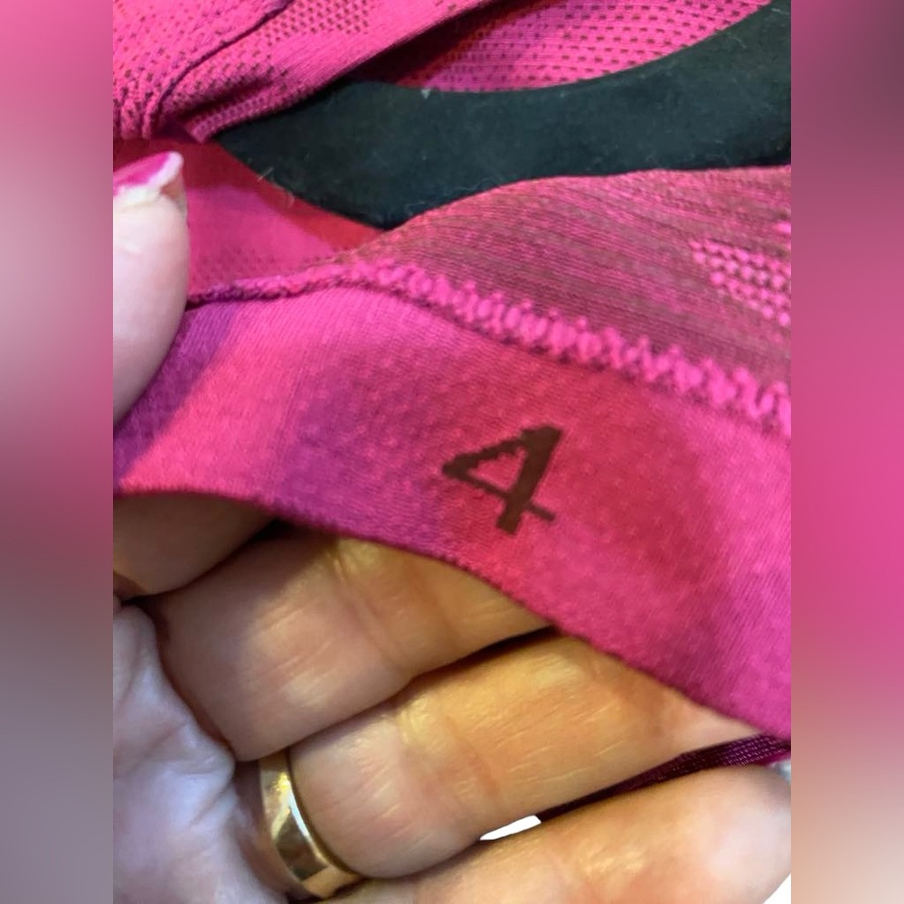 Lululemon Race Length Swiftly Size 4 - image 4